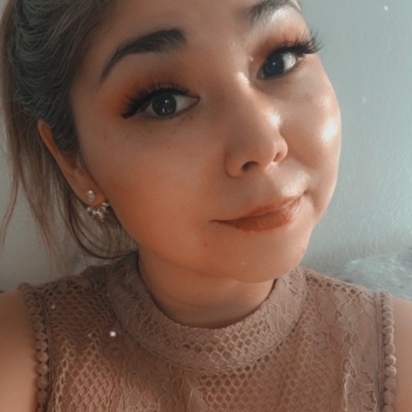 Meet your Posher, Renee - Picture 1 of 4